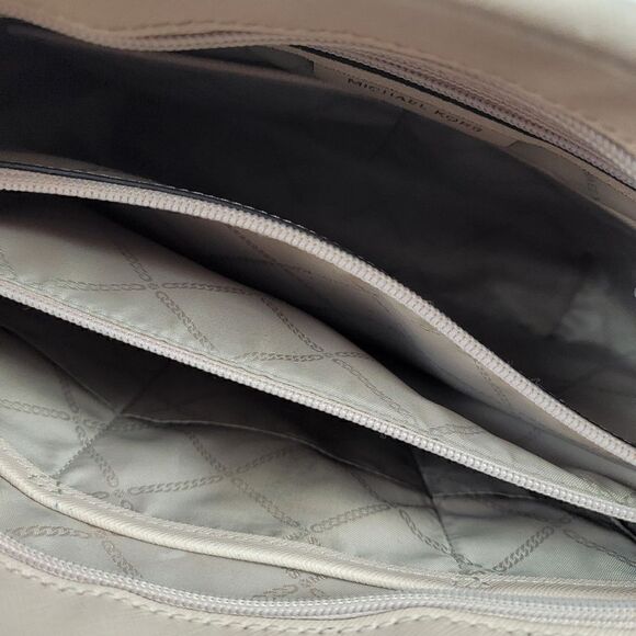 Michael Kors Jet Set Medium Saffiano Tote Handbag Purse - Picture 6 of 14